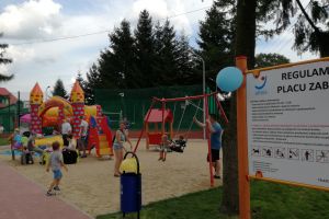 nowy plac zabaw w Skubiance