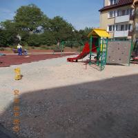 Plac zabaw na osiedlu mieszkaniowym „Nowy Świat” w Serocku